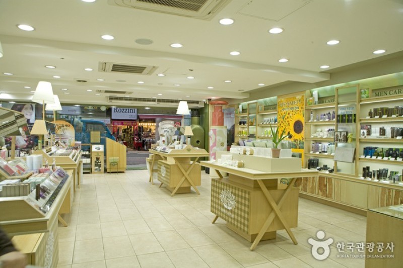 Innisfree(梨大店) (2/10)