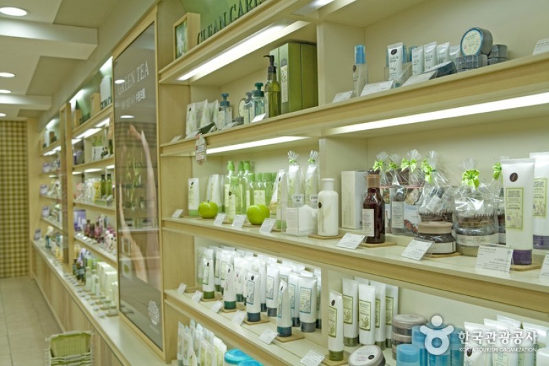 Innisfree(梨大店) (8/10)