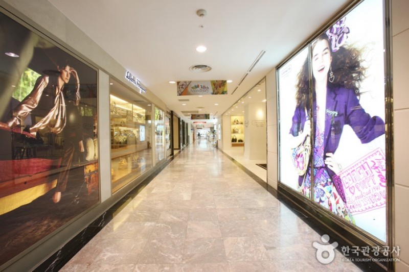 Lotte Duty Free Shop - Lotte World Tower Branch  (4/29)