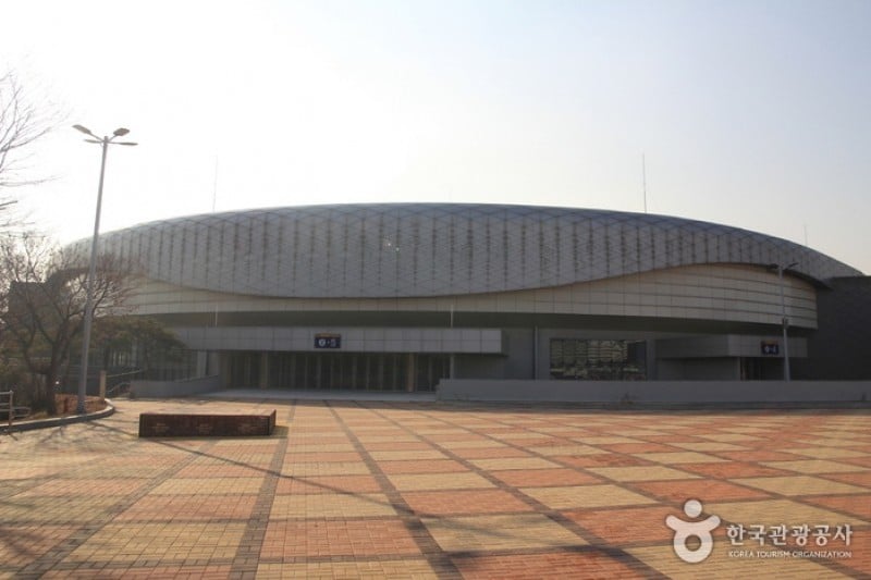 奧林匹克公園體育場 (3/4)