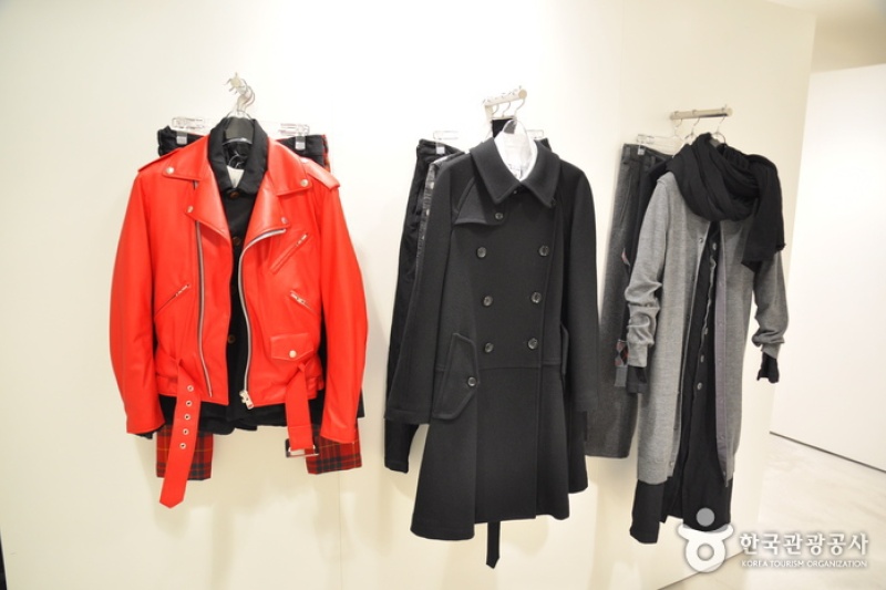 Comme des Garcons(꼼데가르송) (4/6)