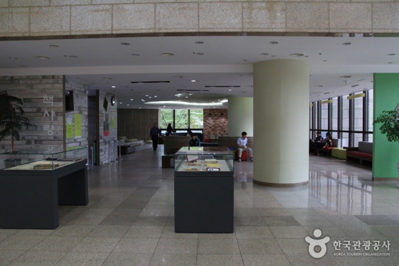國立中央圖書館 (1/9)