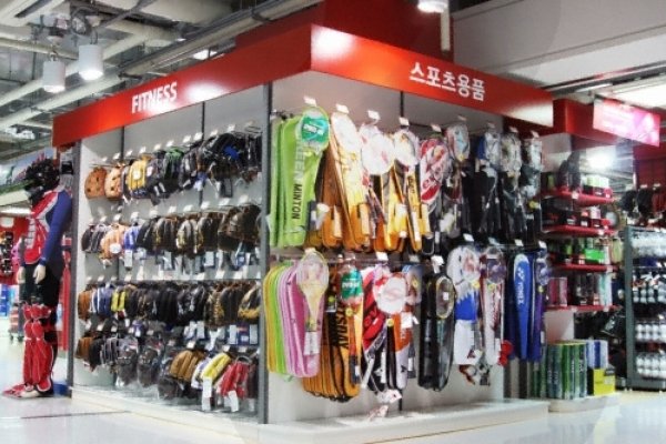 E-MART機場店