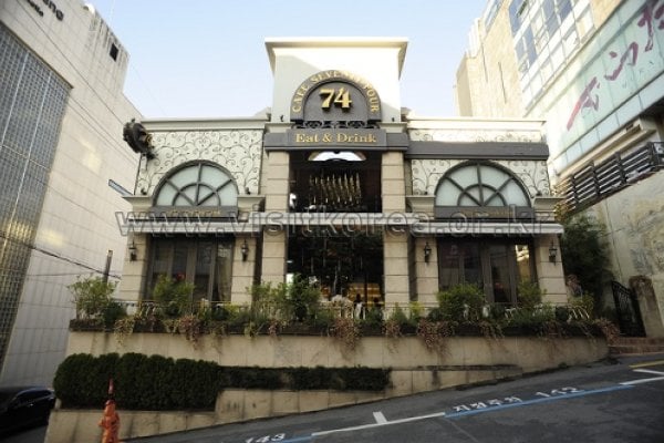 Cafe74