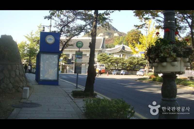 青瓦臺前道路 (4/13)