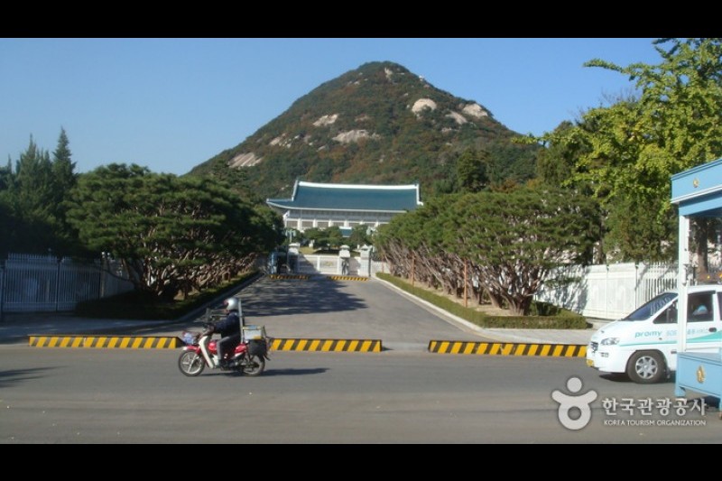 青瓦臺前道路 (8/13)