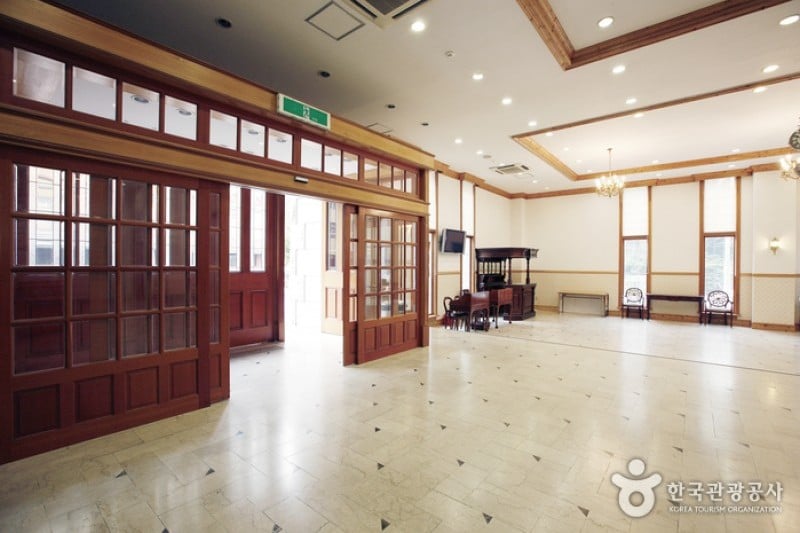 白岩藝術廳 (4/6)
