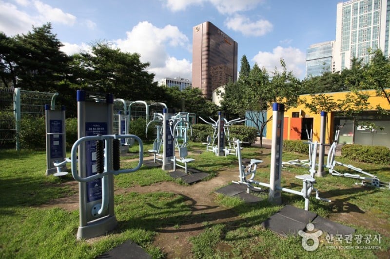 西小門近鄰公園 (2/3)