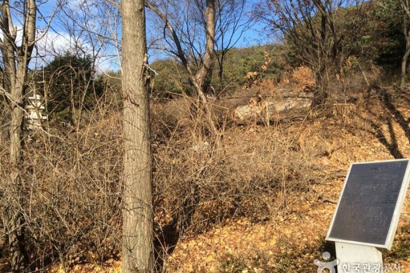 護國忠魂慰靈碑