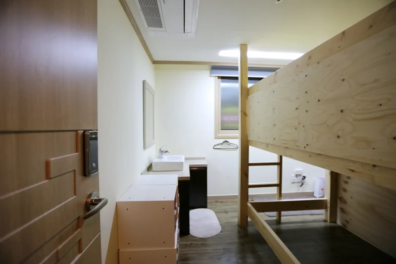 Roi House  (12/12)