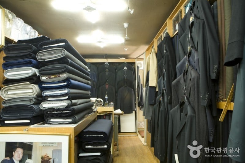 希爾頓西服店  (4/11)