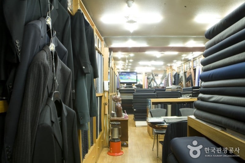 希爾頓西服店  (6/11)
