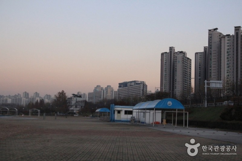 漢江市民公園蠶室游泳池 (1/4)