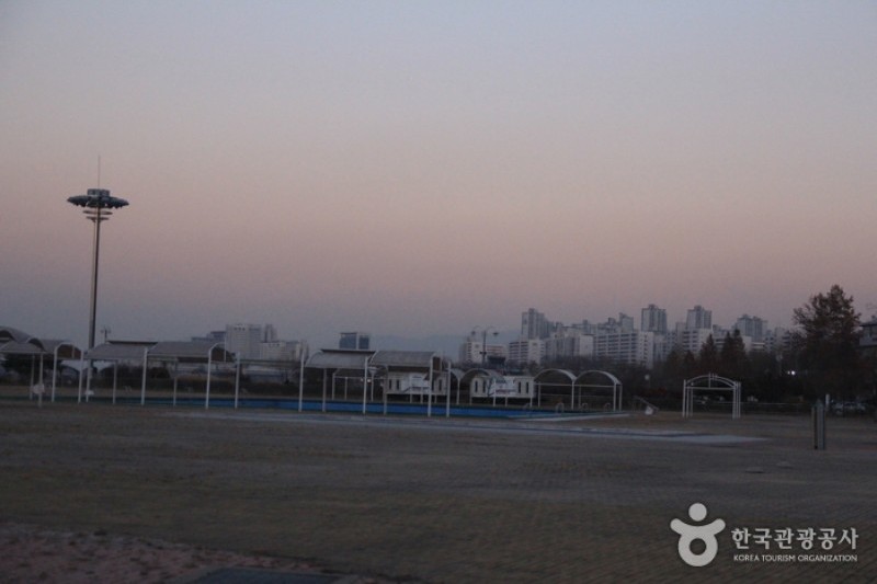 漢江市民公園蠶室游泳池 (3/4)