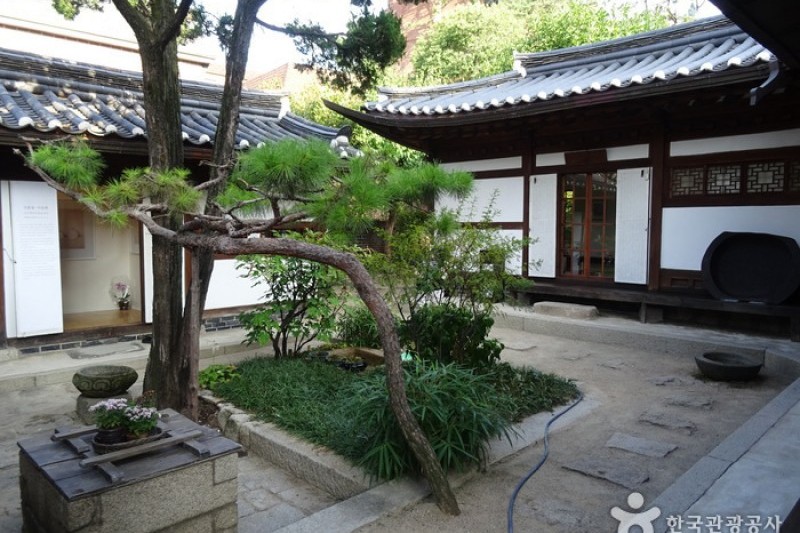 崔淳雨故居 (1/4)