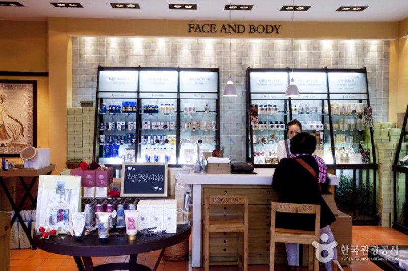歐舒丹 Loccitane  (2/10)