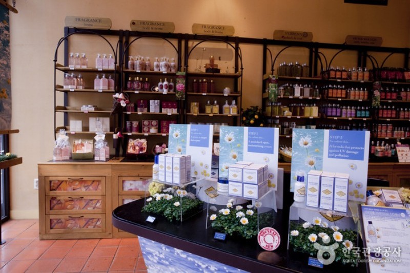 歐舒丹 Loccitane  (6/10)