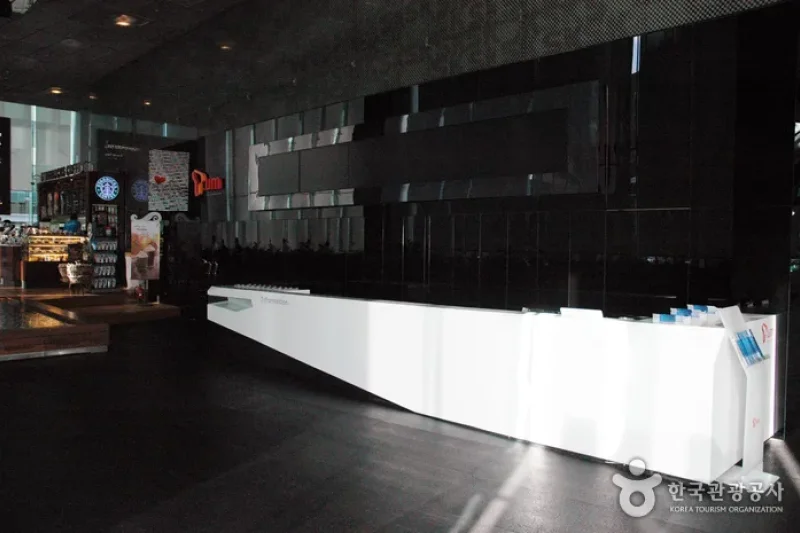 SK電信宣傳館T.um (2/3)