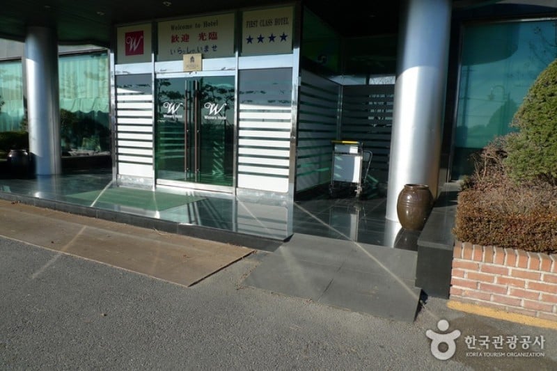 Winners觀光飯店 (4/10)