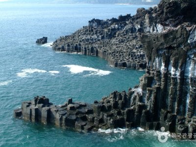 大浦海岸柱狀節理帶