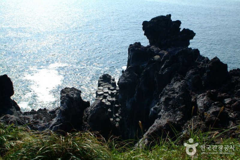 大浦海岸柱狀節理帶