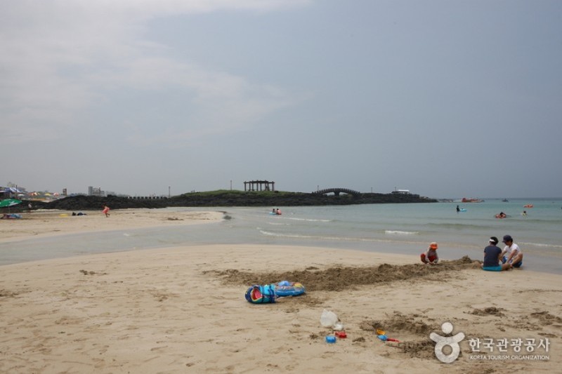 咸德犀牛峰海邊 (12/23)