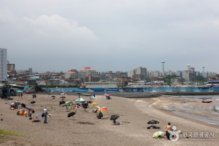 三陽黑沙灘
