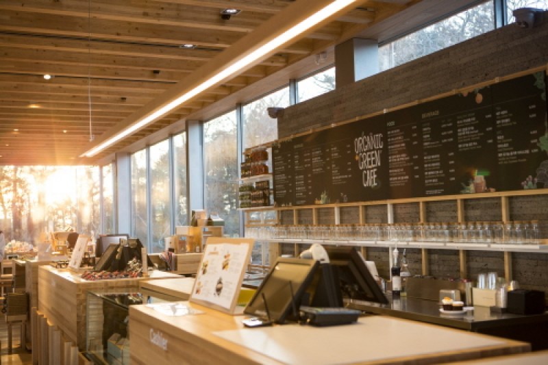 Innisfree House濟州店 (1/9)