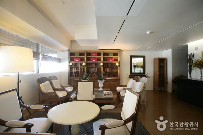 The Baume Couture Boutique飯店
