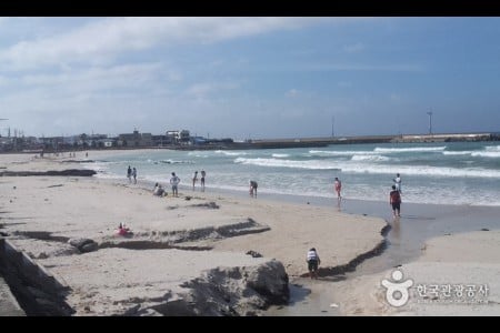 月汀里海邊(月汀里海水浴場)