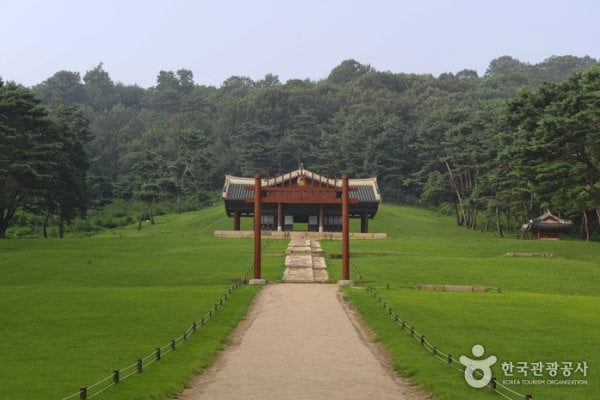 高陽西五陵 [UNESCO世界文化遺產]