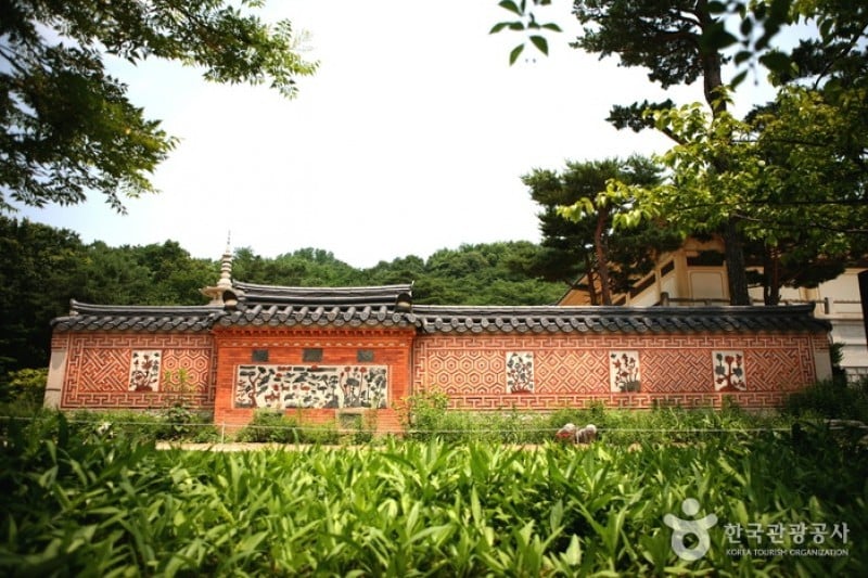湖巖美術館