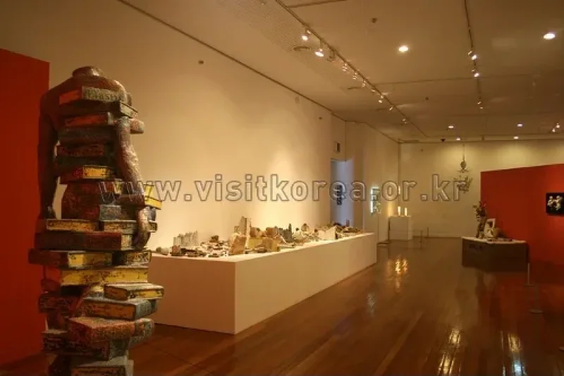 京畿世界陶瓷雙年展