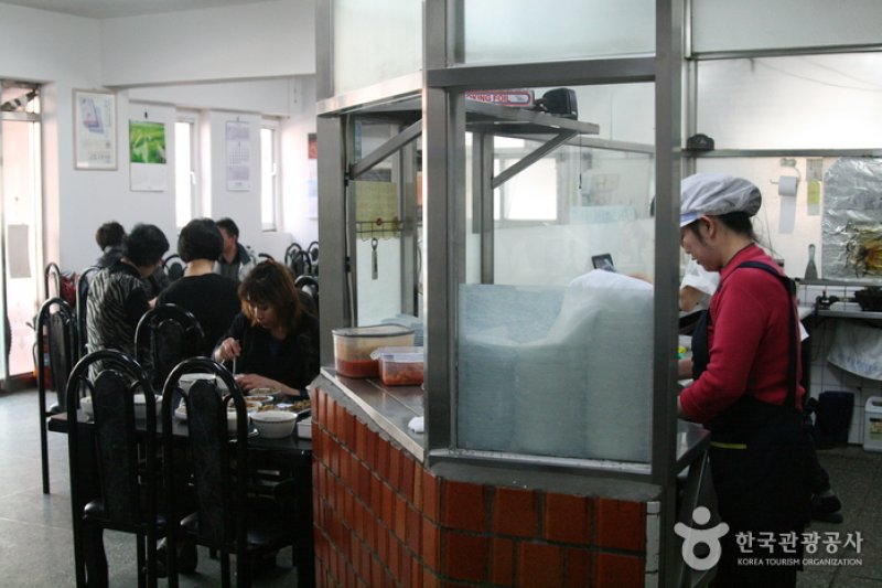 軍浦餐廳(군포식당) (4/14)