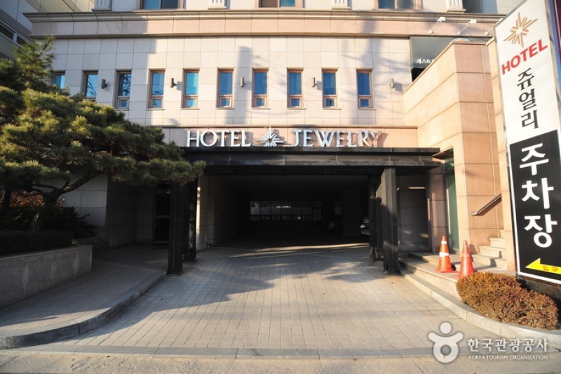 Jewelry飯店 [優秀住宿設施Goodstay] (1/3)