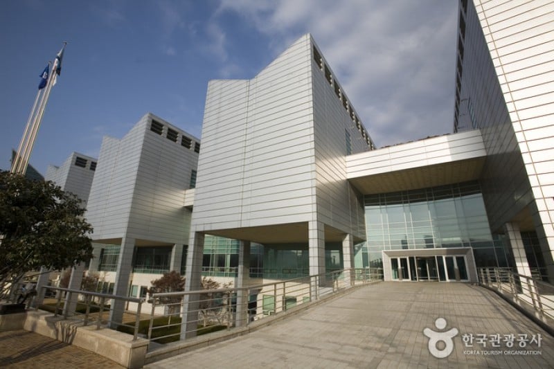 釜山市立美術館 (1/13)