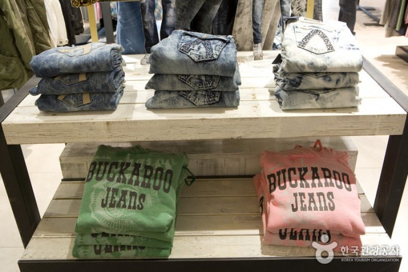 釜山新世界 BUCKAROO  (8/10)