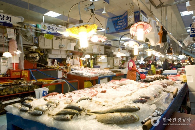 札嘎其市場活鮮魚部