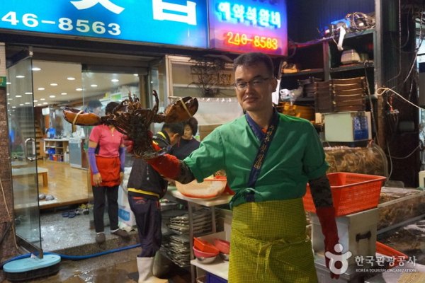 忠武生魚片店