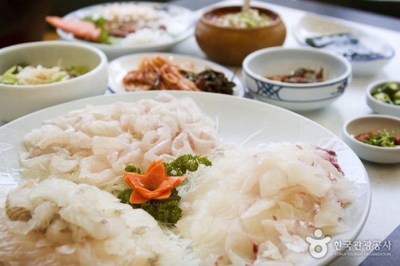 冬柏島生魚片店(동백섬횟집) (4/7)