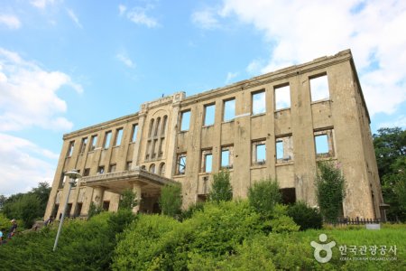 鐵原勞動黨舍