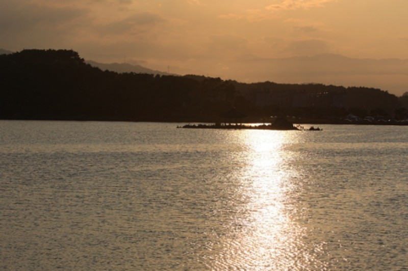 鏡浦湖
