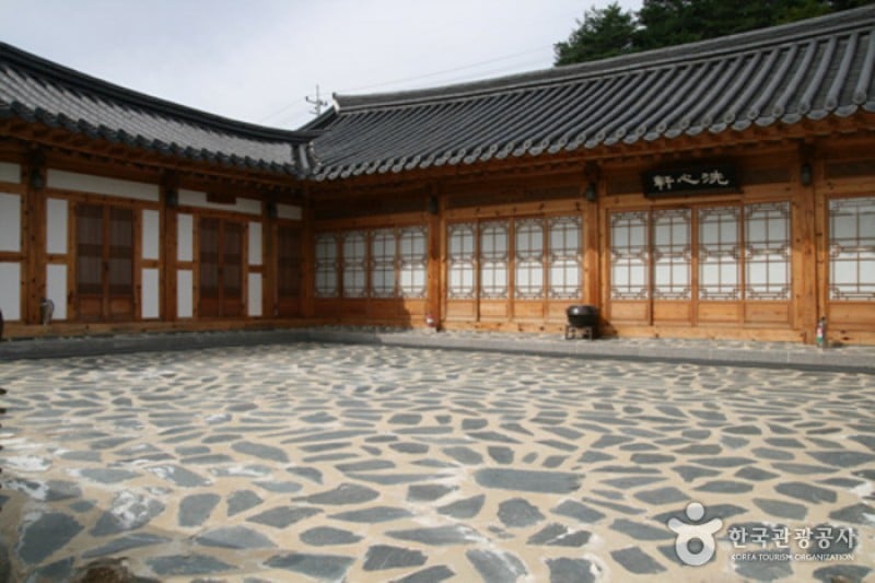 韓國傳統飮食文化體驗館「靜江園」