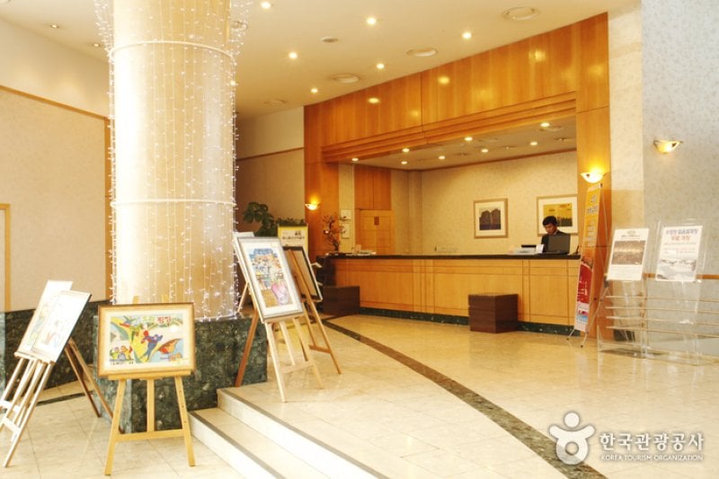 拉戴那公寓(라데나 콘도미니엄)