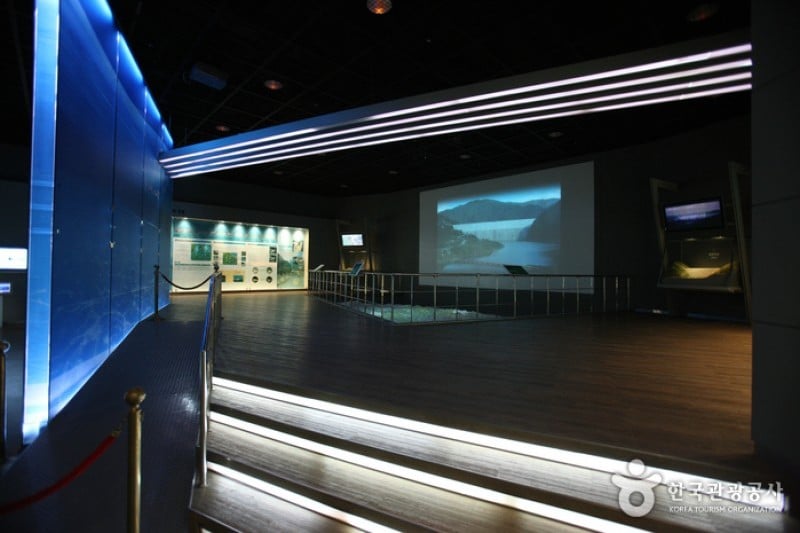 和平水庫水文化館  (15/20)