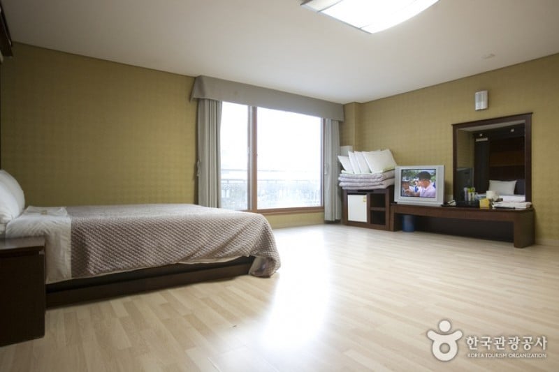 鏡浦秀汽車旅館 [優秀住宿設施Goodstay] (16/18)