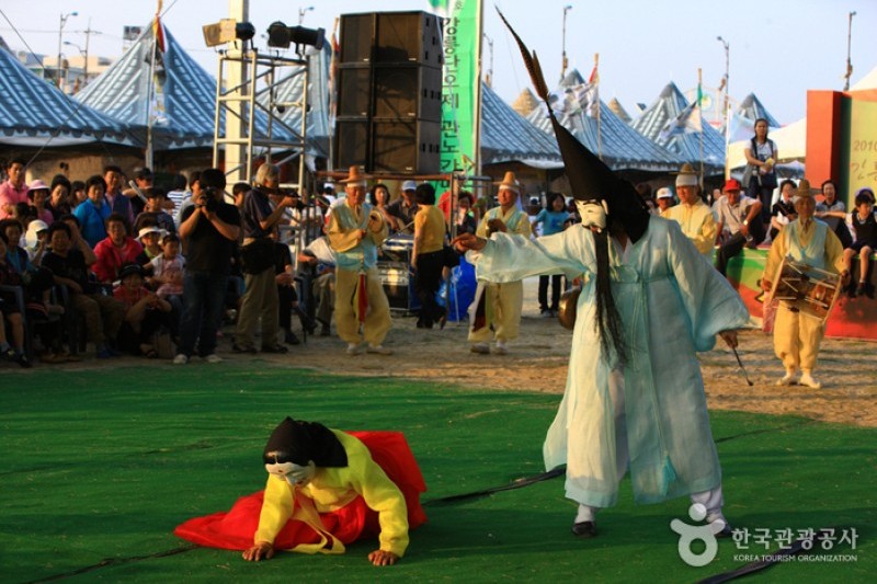 江陵端午祭