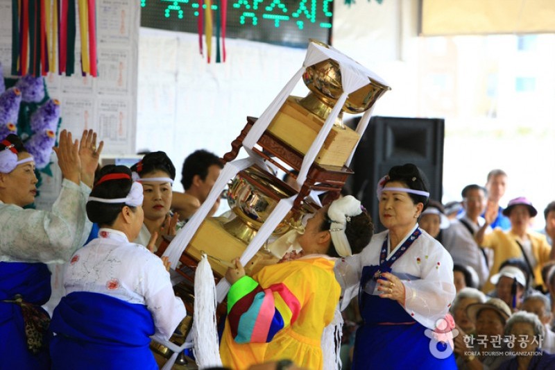江陵端午祭