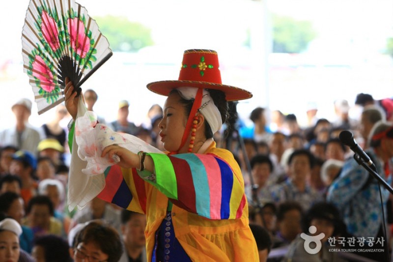 江陵端午祭