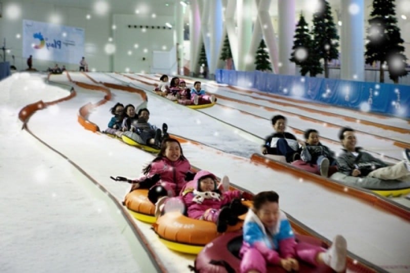 熊津遊樂城室內滑雪場 (2/9)